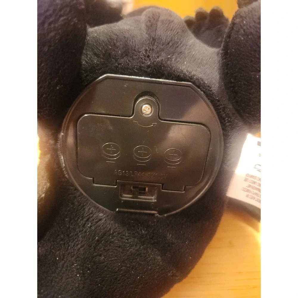 2019 Dreamworks How To Train A Dragon Toothless Squeeze and Growl Plush Dragon